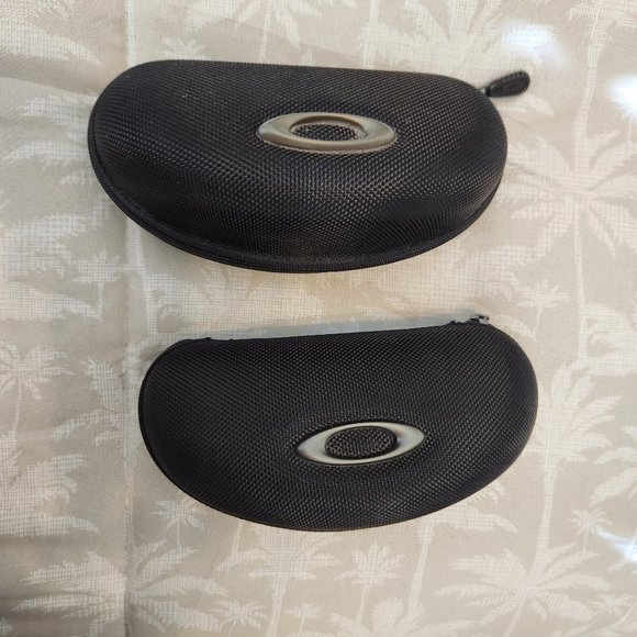 Oakley Accessories 2 For Set Of Oakley Zipper Hard Cases Poshmark